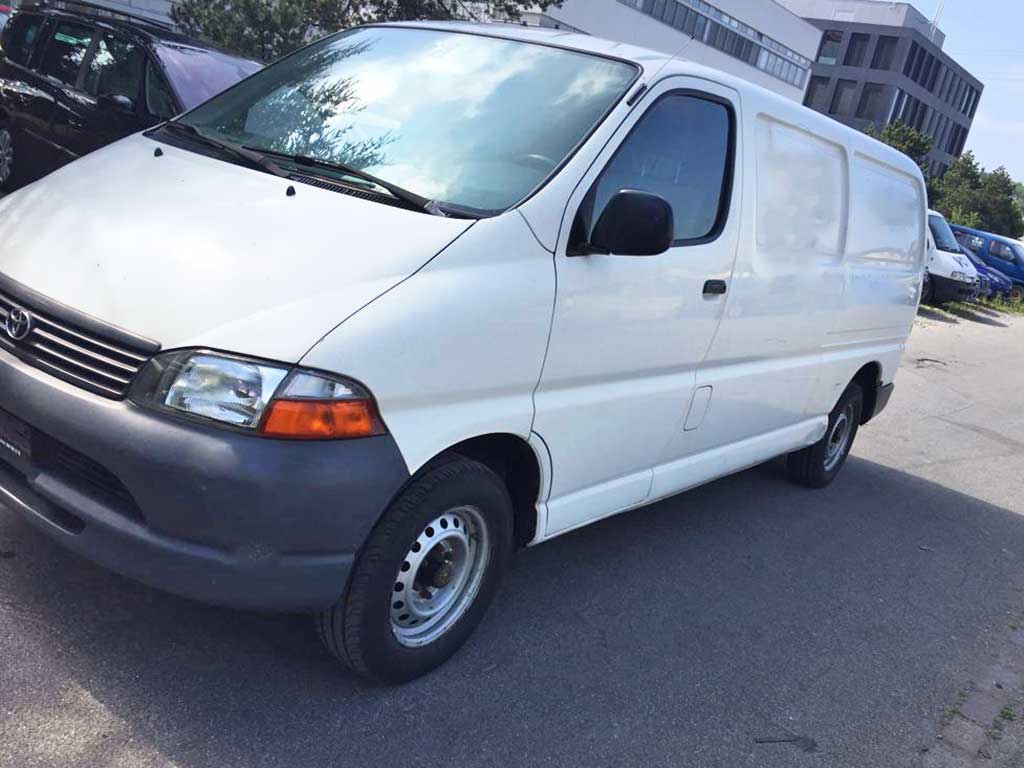 Toyota hiace 2006